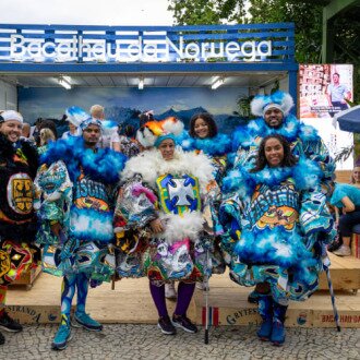 Norske klippfisk-kasser på karneval i Rio