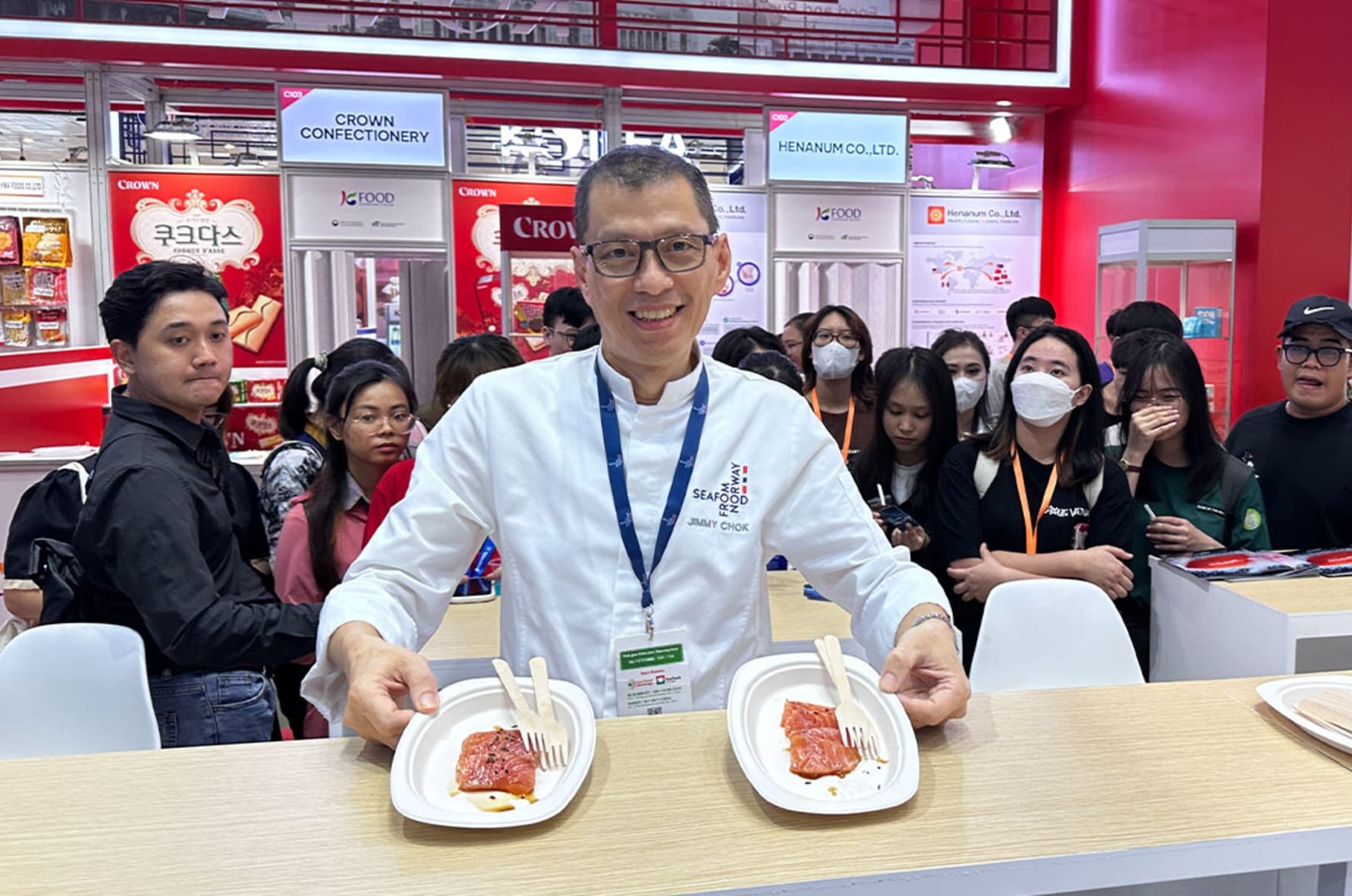 Fusionkonge med laks i hjertet og kniver i bagen